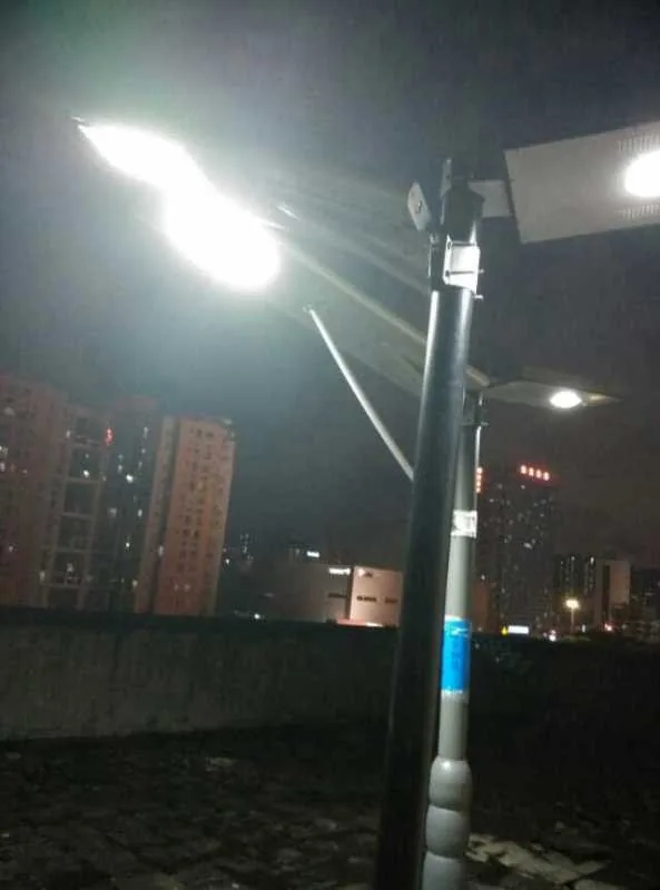 太阳能锂电池路灯 — 产品图 2